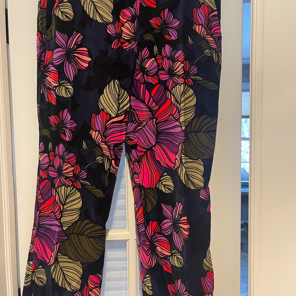 Trina Turk Pink and Black Floral Ankle Pants